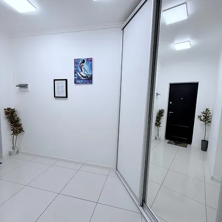 Apartment большая белая