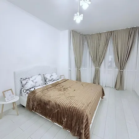 большая белая Apartment Odesa