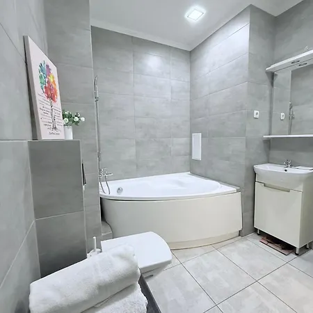 Apartment большая белая Odesa